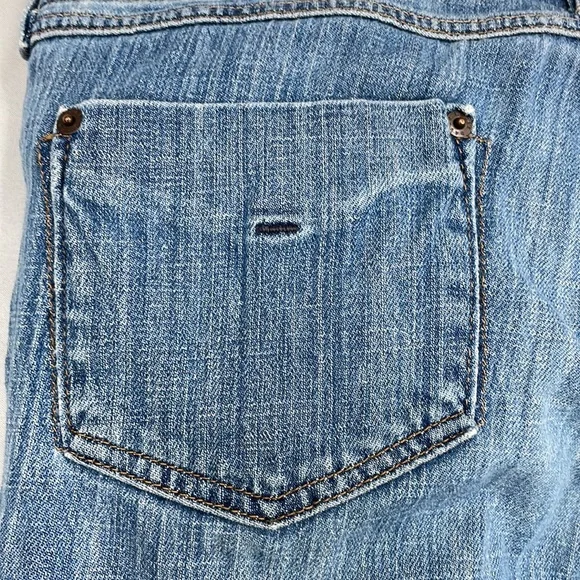 Eddie Bauer // Women's Size 10 Modern Capri Dark Wash Cotton Blend Stretch Jeans - Picture 4 of 11